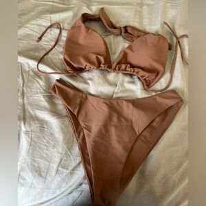 Aurelle, size large, brown colored